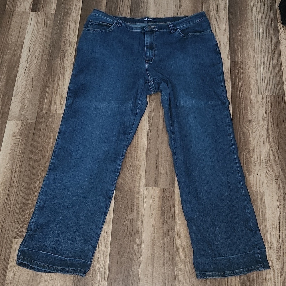 LEE Relaxed Fit Jeans Size 16 Petite  Inseam 28' Vintage Dark Wash
